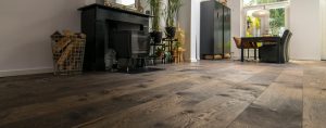 Bruine lamelparket houten vloer