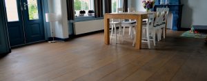 Houten vloer antiek bruin geolied