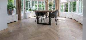 Tapis visgraat vloer in serre