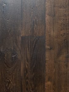 Donkere eiken houten vloer