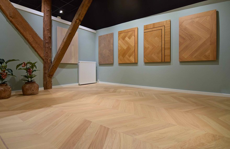 Showroom kamer houten vloeren