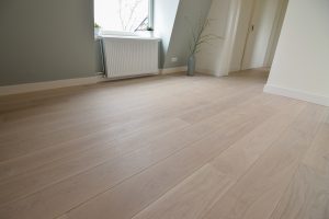 Witte vloer boven