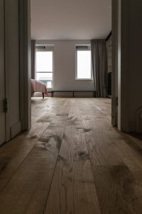 Houten vloer slaapkamer castle grey