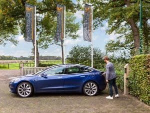 Elektrische auto opladen bij Dutzfloors