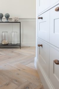 Stoere visgraat parket vloer